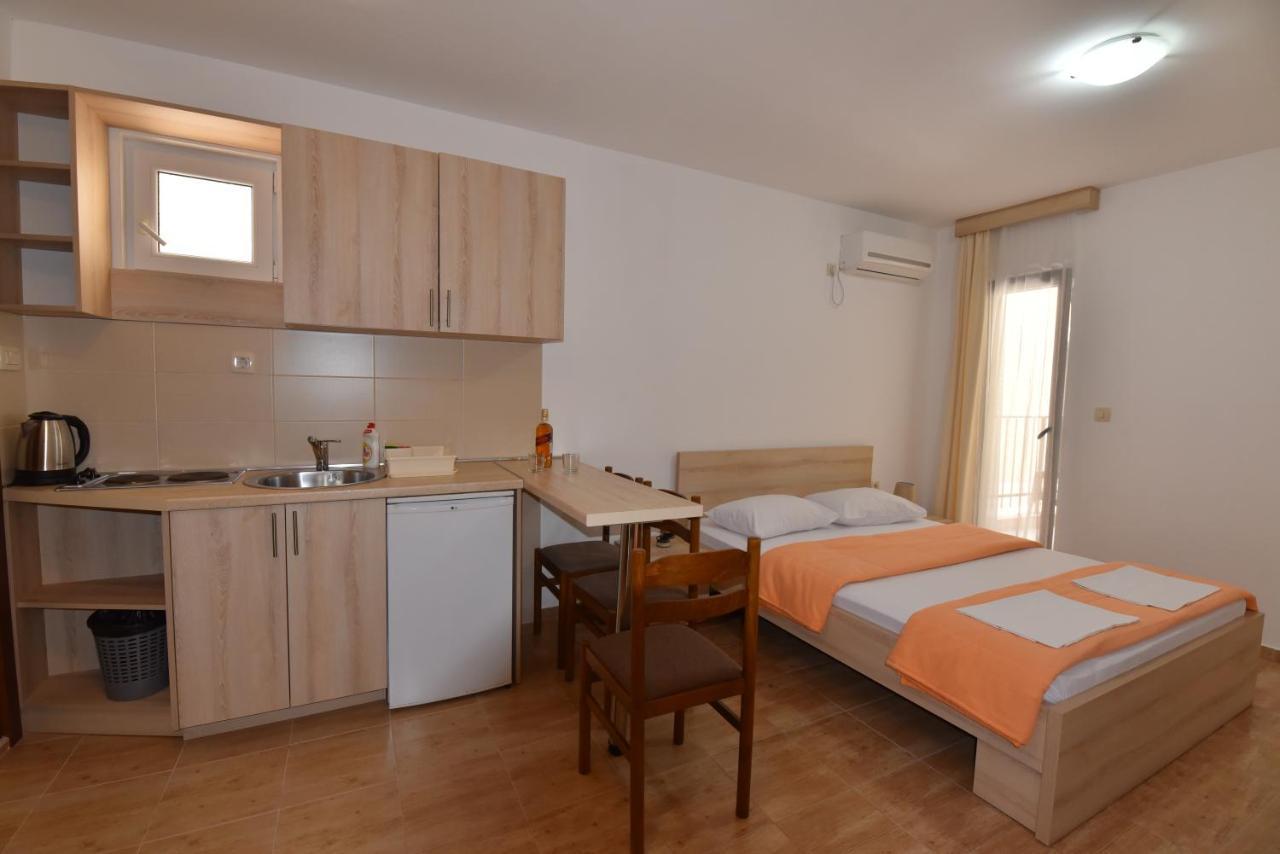 Studio Apartments 6 Palmi Budva Kültér fotó